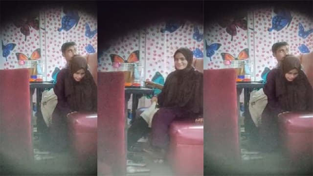 Hijabi Girl Fucking With Boyfriend & Restaurant Secretly Captured