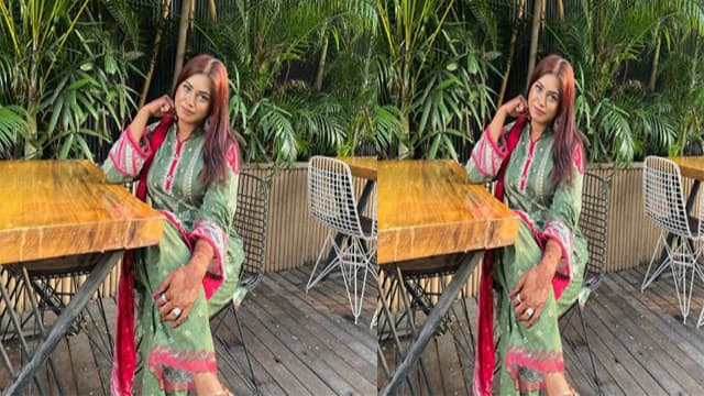 Horny Mal Sumaiya Giving Blowjob And Threesome Fuck