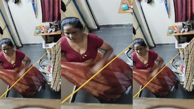 Desi Tamil Mom Changing Saree Captured Secretly
