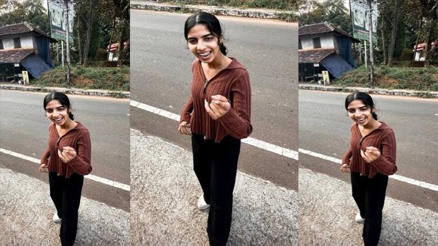 Beautiful Sexy Indian Slim Gf Fucked With Lover