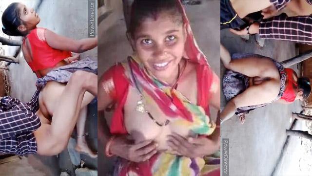 Village Bhabhi Dudhwala Ne Outdoor Me Choda